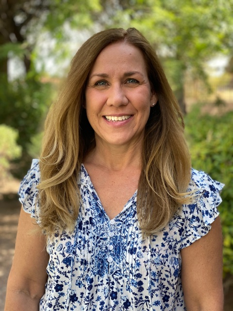 Photo of Lucia Mathis